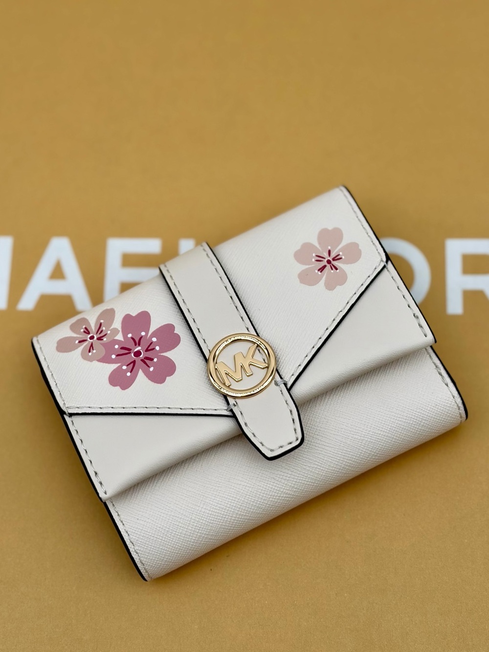 Michael Kors Ivory Compact Wallet with Pink Floral Accents - Picture 4 of 12